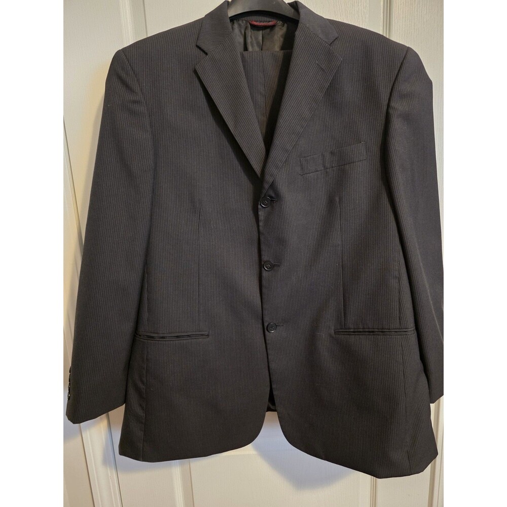 Vintage Pierre Cardin Black/Gray Pinstripe 100% Wool Suit 44R/W38